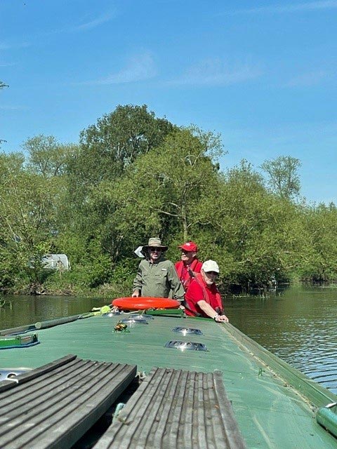 American Man Lives His Dream on English Narrowboat
